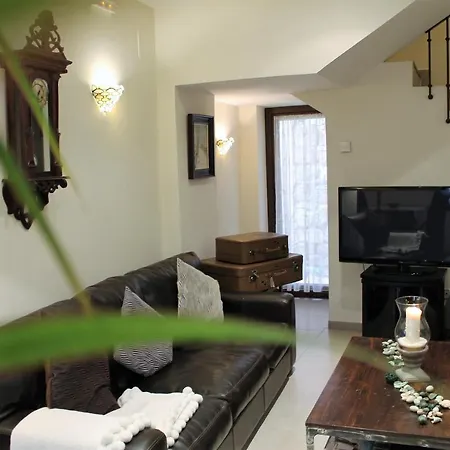 Bed & Breakfast Casa Del Castillo 3*
